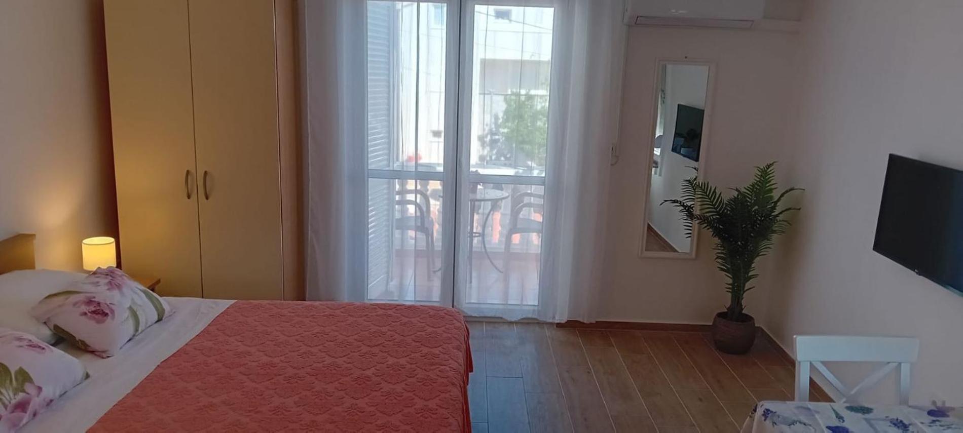 Apartments Alaga Tribalj Εξωτερικό φωτογραφία